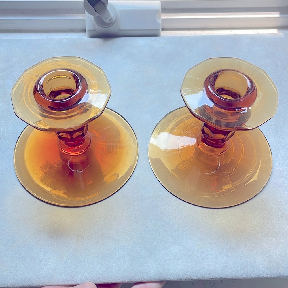 Pair of 2 Decagon Pattern Vintage Amber Dimpled Stem Candlestick Holders 3 3/4”H